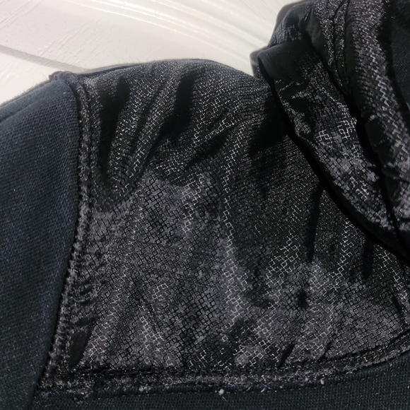 Jordan's men's small black and red hoodie - Picture 5 of 13